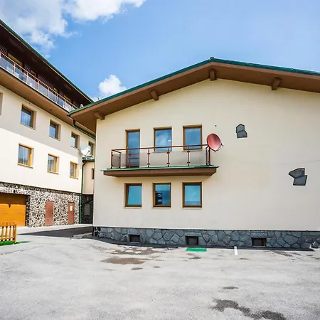 Limba Отель Доновалы